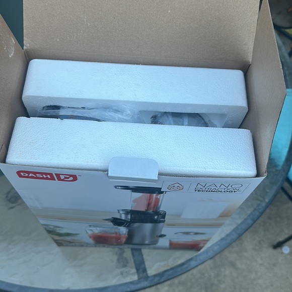 New in box, juice squeezer. - Picture 3 of 6